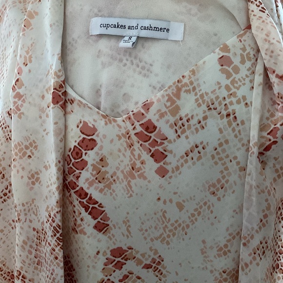 Cupcakes and Cashmere Camisole & Jacket - Picture 2 of 5